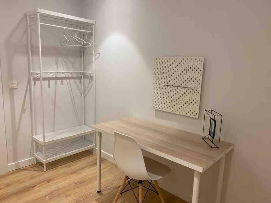 A Estrenar En Centro Gijon. Fibra-tv Apartament